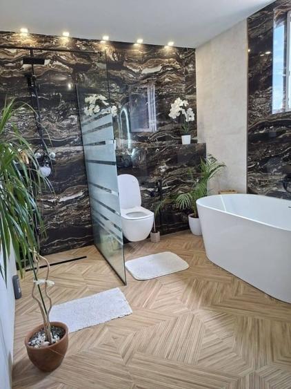 Casă individuală cu 5 camere cu Canalizare în Corunca