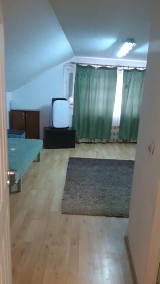 Apartament cu 2 camere semidecomandat în Bucșinescu