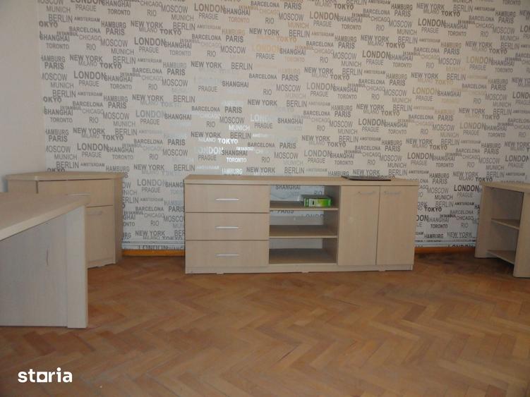 Spațiu comercial, de 70 mp, în Central