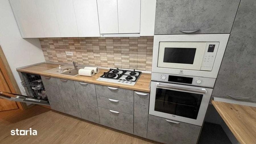 Apartament cu 3 camere decomandat în Dobroești