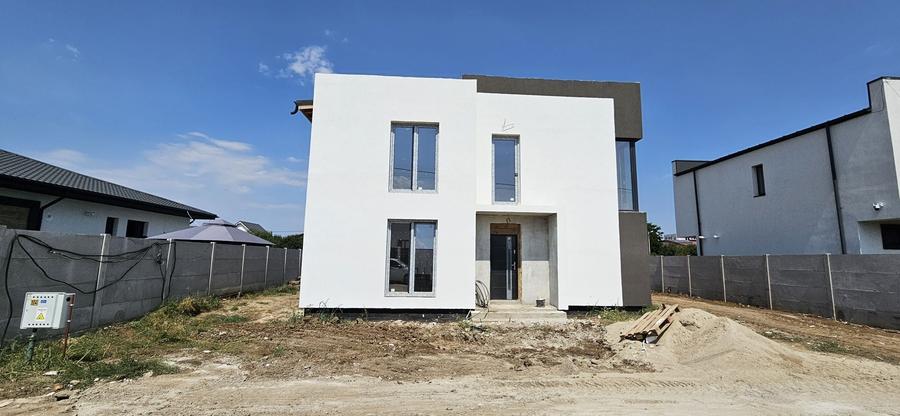 Casă cu 4 camere în Berceni