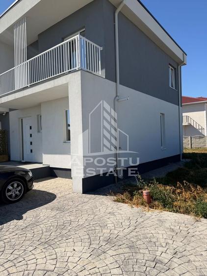 Duplex cu 4 camere cu Canalizare în Remetea Mare