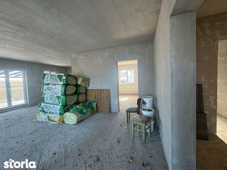 Casă cu 4 camere cu Canalizare în Tureni