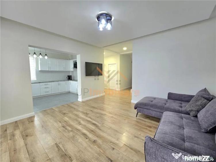 Casă cu 5 camere cu Teren 507 Mp în Sânmartin