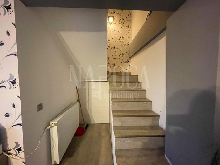 Apartament cu 4 camere semidecomandat în Florești