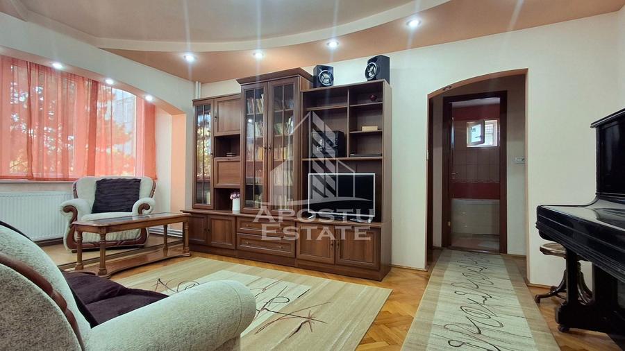 Apartament cu 2 camere semidecomandat, mobilat în Boul Roșu