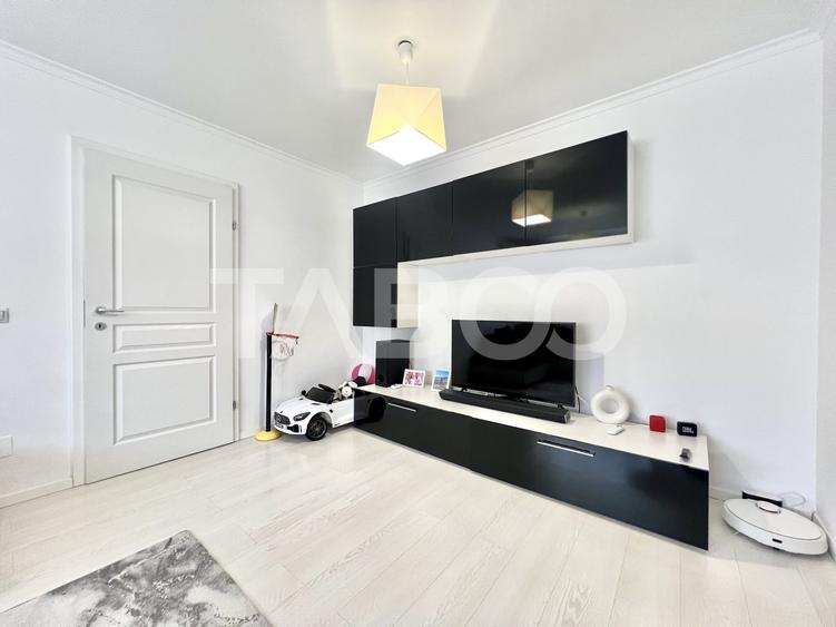 Apartament cu 3 camere semidecomandat, mobilat în Grigorescu