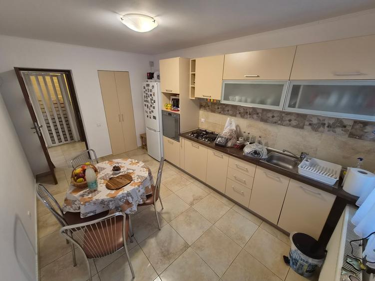 Casă individuală cu 4 camere cu Teren 504 Mp în Domnești