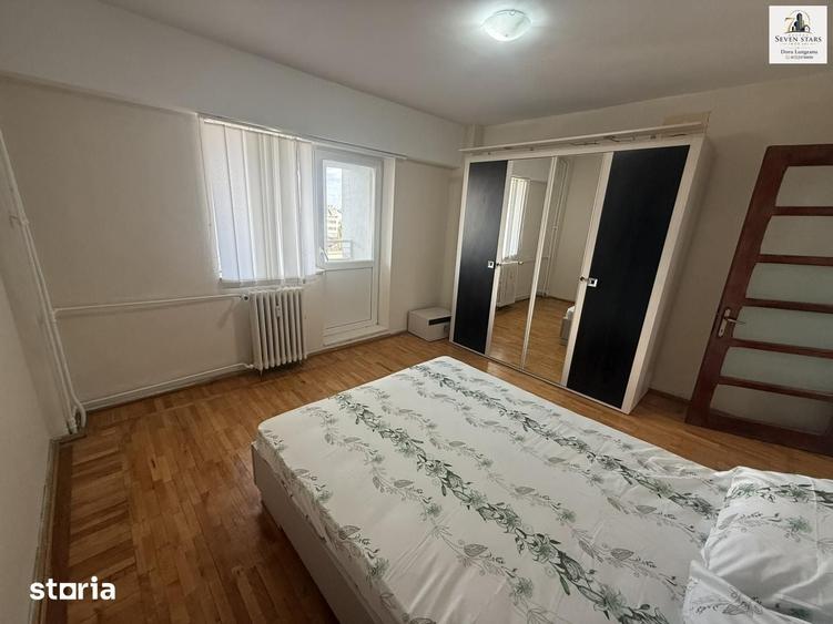 Apartament cu 3 camere decomandat în Central