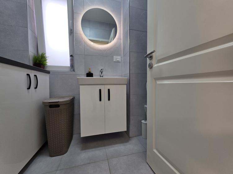 Duplex cu 4 camere cu Canalizare în Stupini