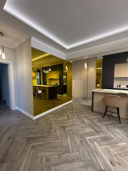 Apartament cu 3 camere semidecomandat în Voluntari