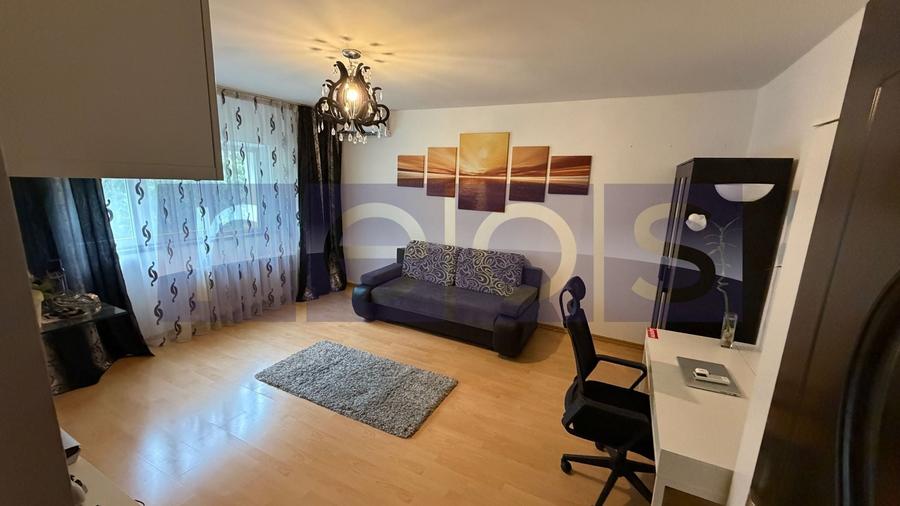 Apartament cu 3 camere decomandat, mobilat în Vitan Mall