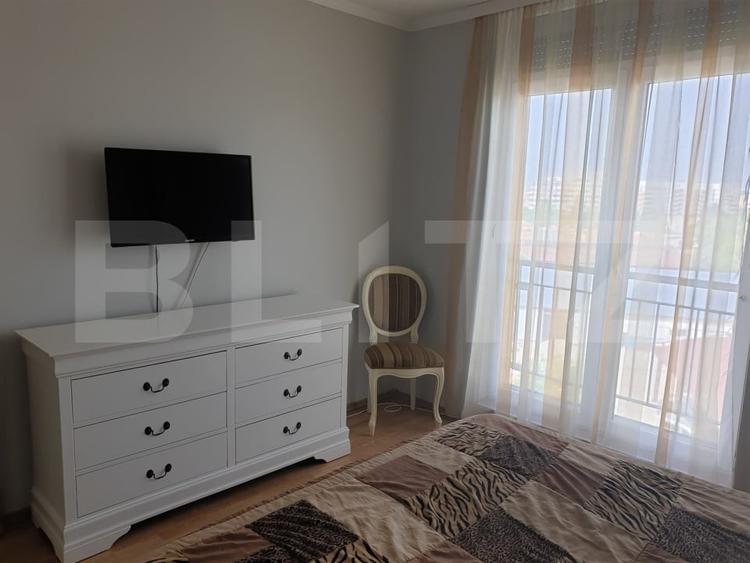 Apartament cu 2 camere semidecomandat, mobilat în Aradului