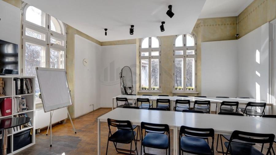 Casă individuală cu 20 camere cu Canalizare în Unirii