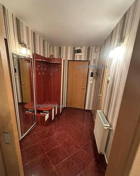 Apartament cu 4 camere decomandat, mobilat în Titan