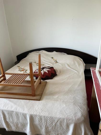 Apartament cu 3 camere semidecomandat în Valea Călugărească
