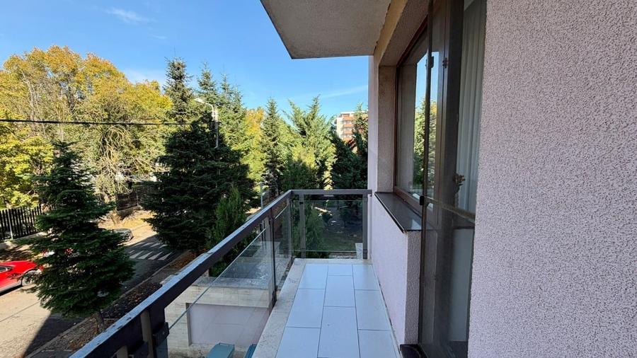 Apartament cu 2 camere decomandat, mobilat în Băneasa