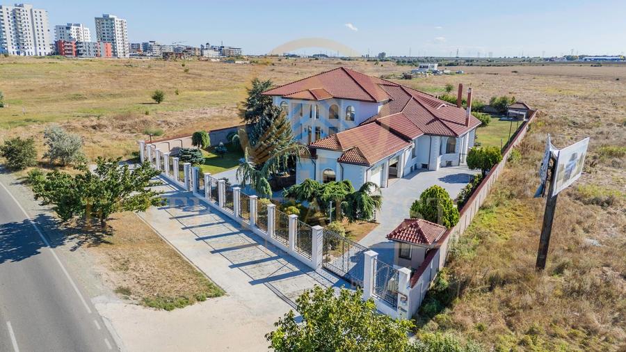 Casă individuală cu 11 camere cu Canalizare în Tomis Plus