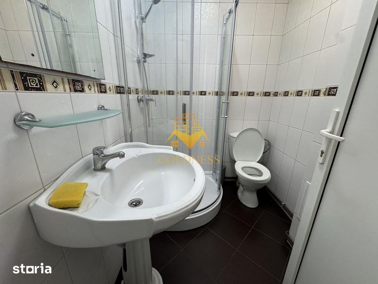 Apartament cu 3 camere în Andrei Mureșanu