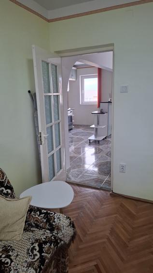 Apartament cu 3 camere decomandat, mobilat în Nădlac