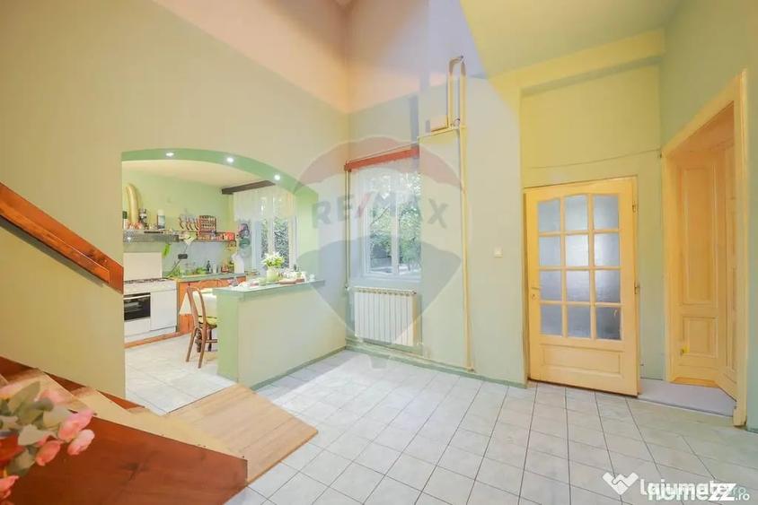 Casă cu 5 camere cu Teren 340 Mp în Ultracentral