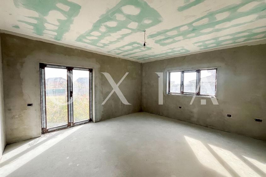 Casă individuală cu 5 camere cu Canalizare în Giarmata