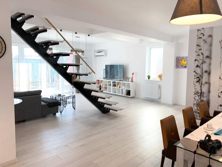 Casă individuală cu 6 camere cu Teren 435 Mp în Kamsas