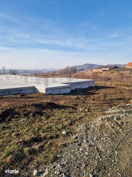 Teren de 592 mp, în Gușterița