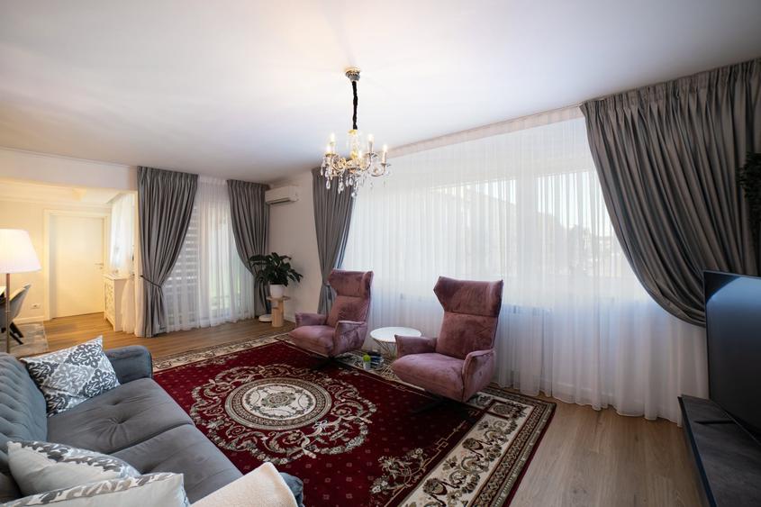Apartament cu 2 camere semidecomandat, mobilat în Pipera
