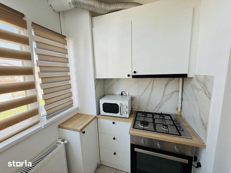 Apartament cu 3 camere semidecomandat, mobilat în Florești