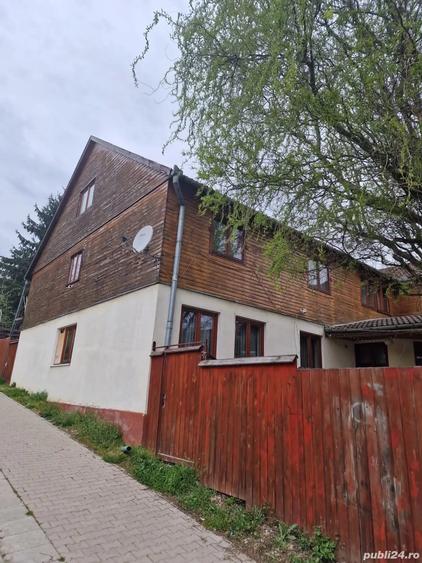 Casă cu 6 camere cu Teren 1400 Mp în Bazna