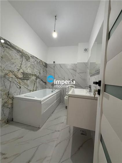 Apartament cu 3 camere semidecomandat în Rediu