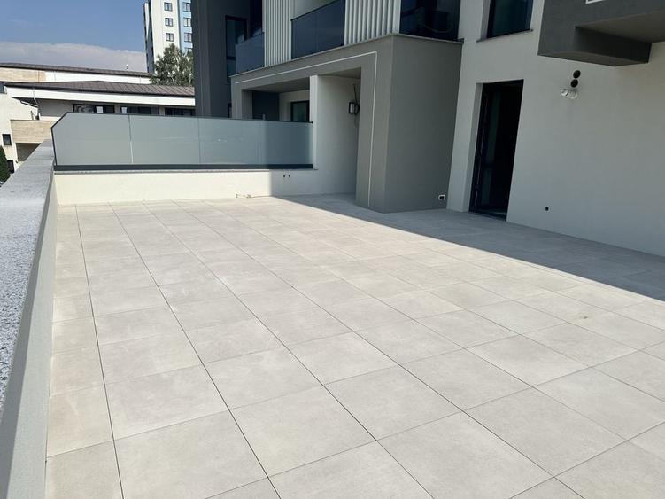 Apartament cu 3 camere decomandat în Obcini