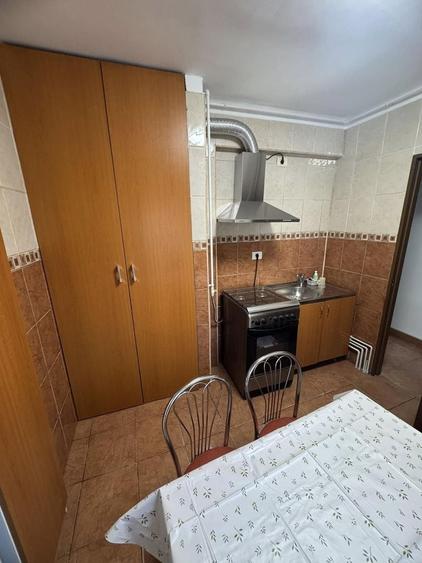 Apartament cu 2 camere, mobilat în Central