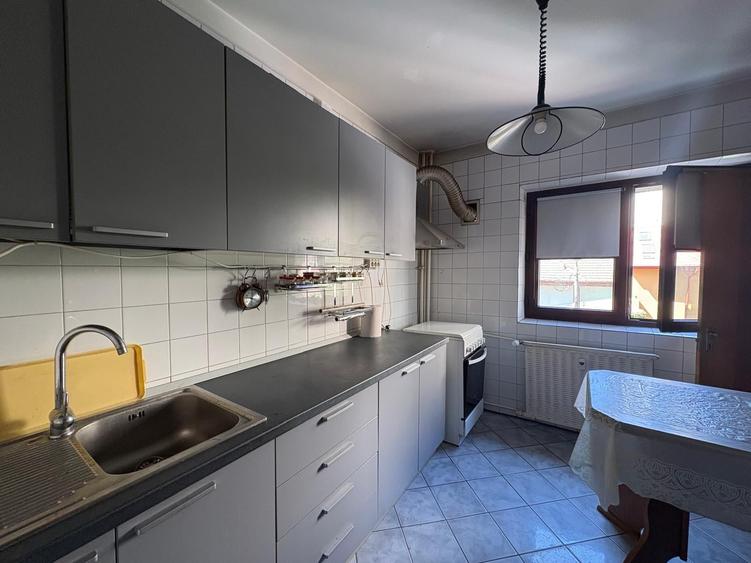 Apartament cu 2 camere decomandat în Decebal