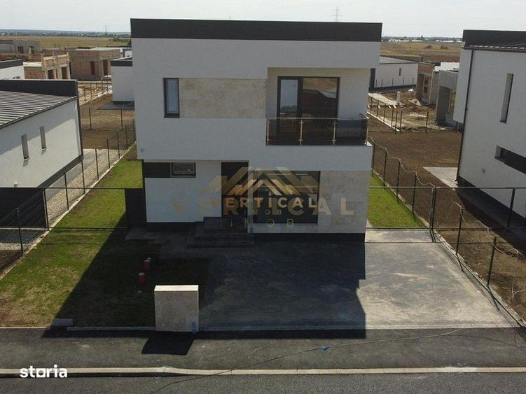 Casă cu 4 camere în Dobreni