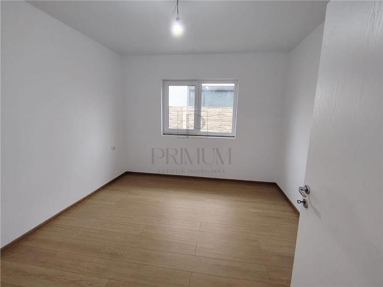 Duplex cu 3 camere cu Canalizare în Urseni