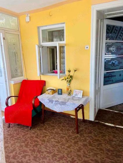 Casă cu 3 camere cu Teren 1230 Mp în Central
