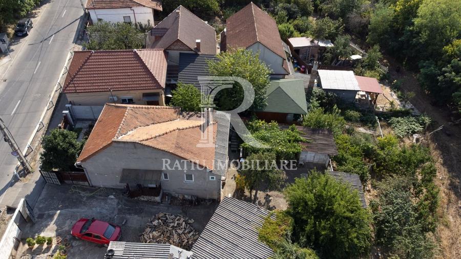 Casă individuală cu 3 camere cu Canalizare în Spitalul Județean