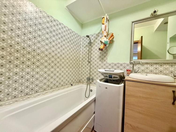 Apartament cu 2 camere semidecomandat în Ștefăneștii de Jos
