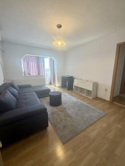 Apartament cu 2 camere semidecomandat, mobilat în UMT