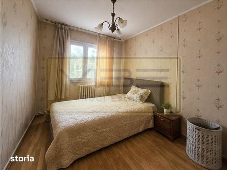 Apartament cu 4 camere decomandat în Central