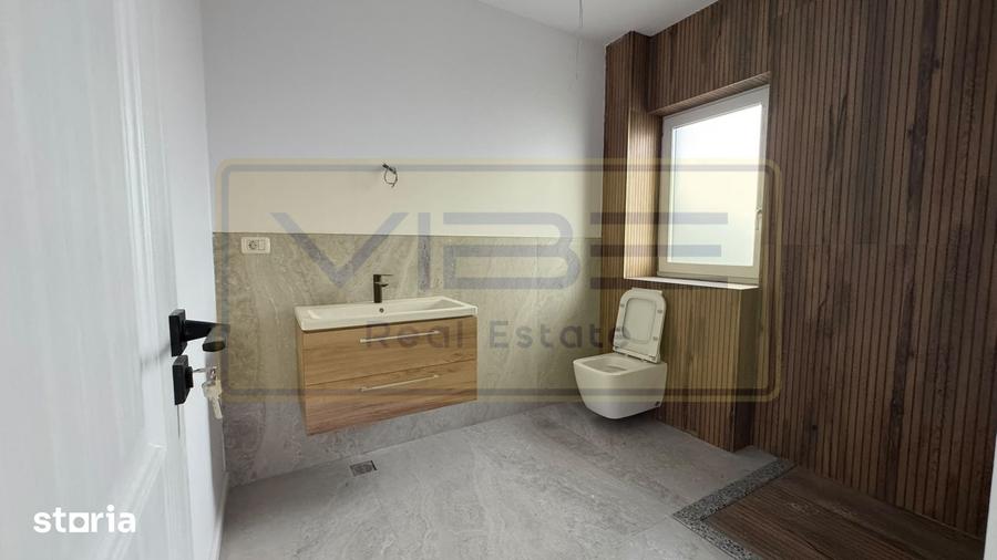 Casă cu 4 camere cu Teren 450 Mp în Valea Ursului