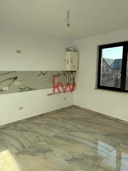 Casă individuală cu 4 camere cu Canalizare în Valea Lupului