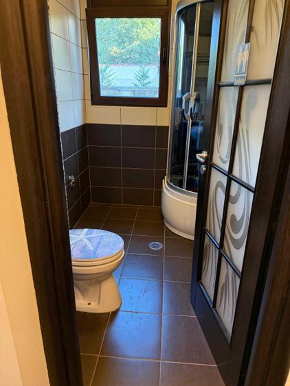 Apartament cu 3 camere semidecomandat în Romană