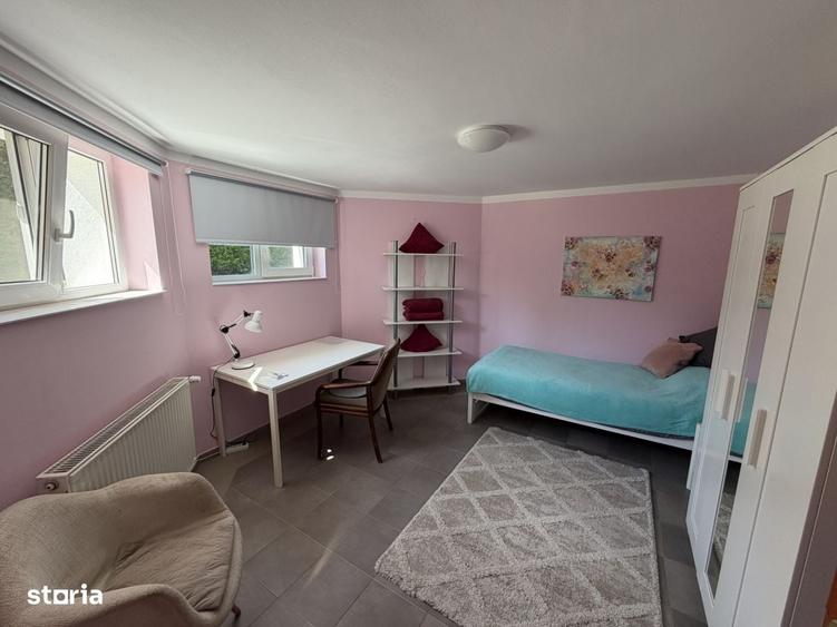 Casă cu 4 camere în Lipovei
