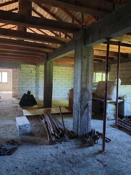 Casă cu Teren 900 Mp în Havârna
