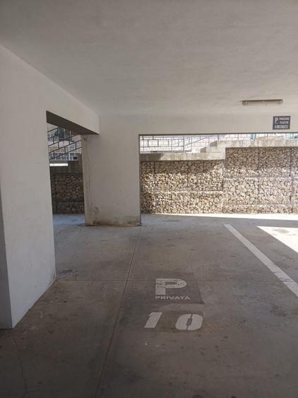 Apartament cu 3 camere decomandat în Metalurgiei