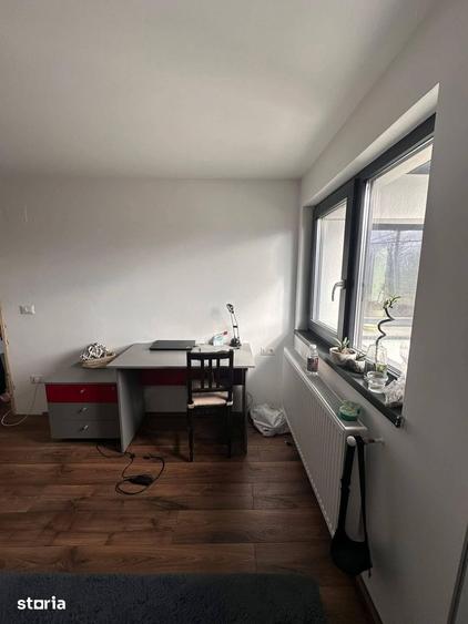 Casă cu 5 camere cu Teren 500 Mp în Central