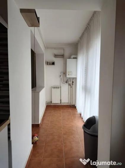 Apartament cu 2 camere decomandat în Republicii